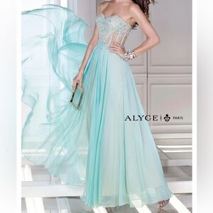 Alyce Paris Strapless seabreeze Gown